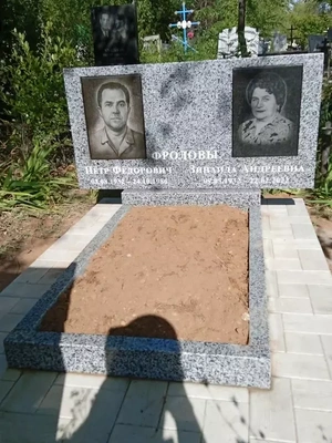 Памятник с тротуарной плиткой B3 1000х600х80 мм