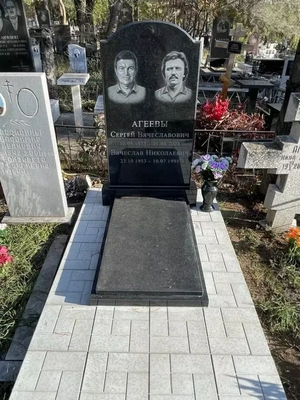 Памятник с тротуарной плиткой B5 1200х700х80 мм