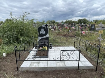 Эксклюзивный памятник CW9 1200х600х80 мм