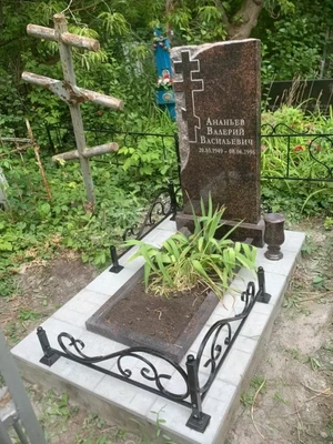 Памятник с тротуарной плиткой B7 1200х600х80 мм